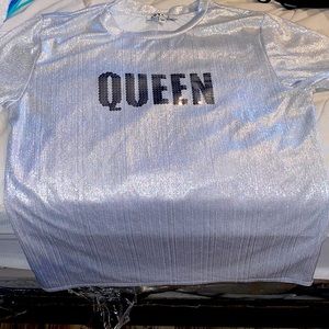 Sequins shirt with queen printed on front